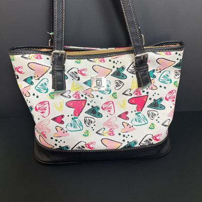 LOT 137: Stone Mountain Collection: Heart Print Bag & Blue/Tan Pasiley Crossbody