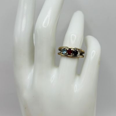 LOT 197: Mother's Ring 14K, 3.79g Tw, sz6.5