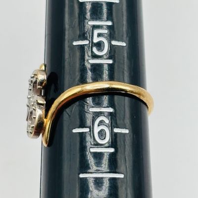 LOT 198: Initial G 14K Gold Ring 1.65g Tw sz 5.5