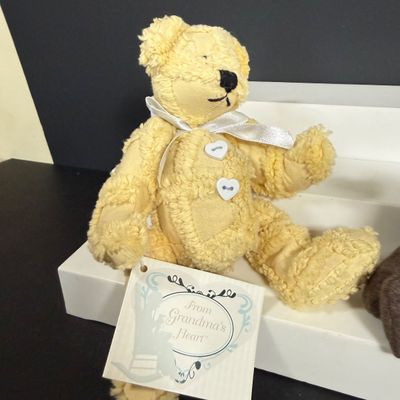 LOT 165: Dolls and Bears Including Boyds Bears, Russ, Ganz and More