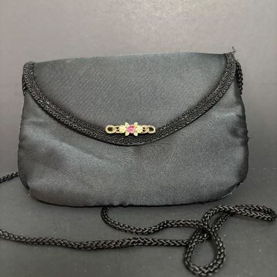 LOT 138: Formal/Evening Clutch Collection