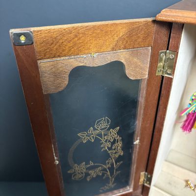 LOT 142: Jewelry Box, Sakroots Key Chains/Purse Charms & More
