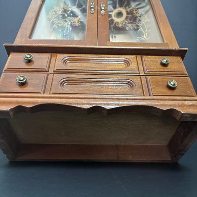 LOT 142: Jewelry Box, Sakroots Key Chains/Purse Charms & More