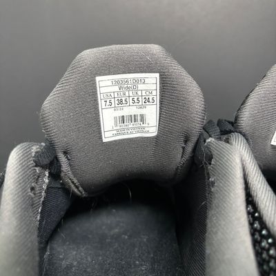 LOT 147: Brooks Ghost Athletic Shoe - sz 7.5 Wide (D)