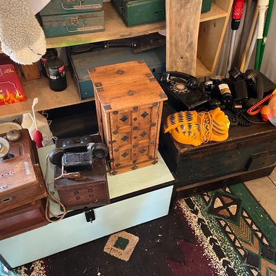 Old Phones, boxes