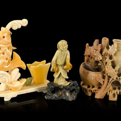 Sale Photo Thumbnail #115: 3 Chinese Carved Soapstone Desk Objects