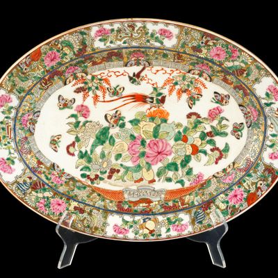 Sale Photo Thumbnail #84: Chinese Rose Medallion Platter