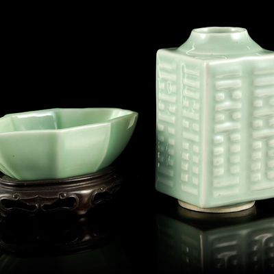 Sale Photo Thumbnail #106: 2 Chinese Celadon Vessels
