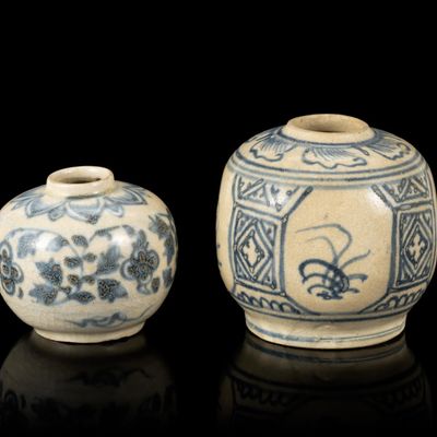Sale Photo Thumbnail #89: 2 15th C Vietnamese Blue & White Jarlets