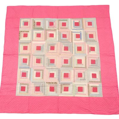 Sale Photo Thumbnail #128: 1940s Sunshine and Shadow Log Cabin Quilt