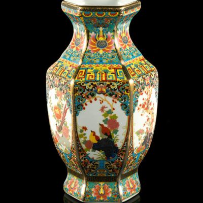 Sale Photo Thumbnail #99: Chinese Famille Rose Hexagonal Vase
