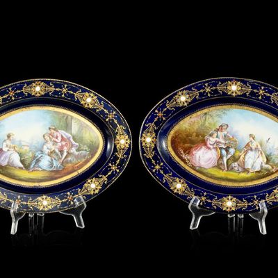 Sale Photo Thumbnail #167: Pair of Russian Imperial Porcelain Cabinet Platters