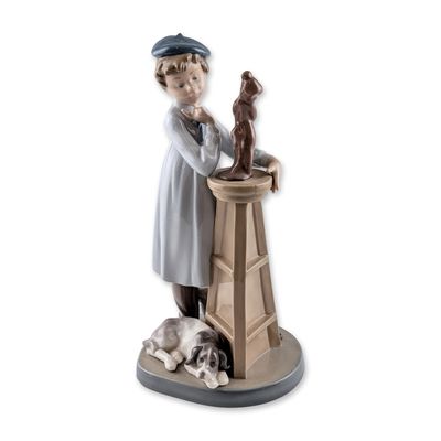 Sale Photo Thumbnail #411: Lladro Little Sculptor Spanish Porcelain Figurine, Signed