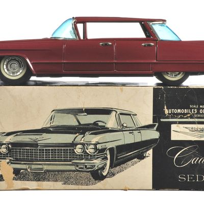 Sale Photo Thumbnail #53: 1960 Bandai Maroon Cadillac Sedan Tin Car, Japan Boxed