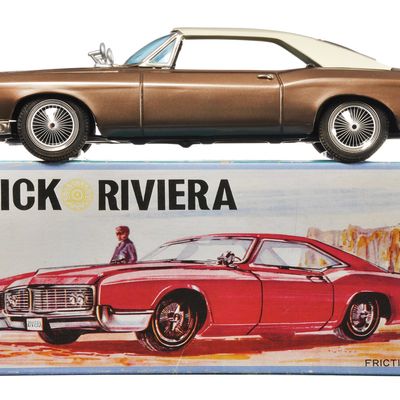 Sale Photo Thumbnail #87: 1967 Buick Riviera Tin Car by Asakusa, Japan