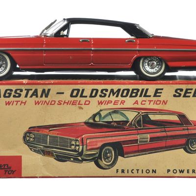 Sale Photo Thumbnail #29: 1961 Oldsmobile 4-Dr. Hardtop Tin Car by Y of Japan Boxed