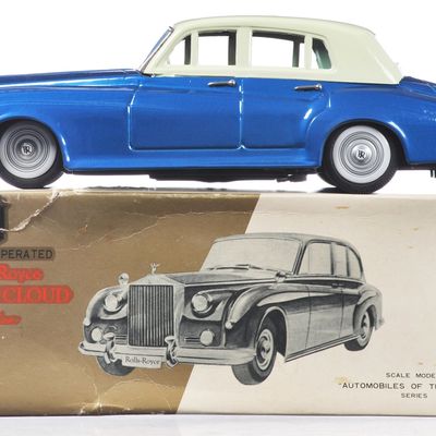 Sale Photo Thumbnail #19: Battery-Operated Rolls-Royce Silver Cloud Tin Car by Bandai Boxed