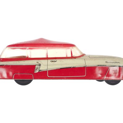 Sale Photo Thumbnail #330: Marx 1950s Tin Litho Suburban Station Wagon