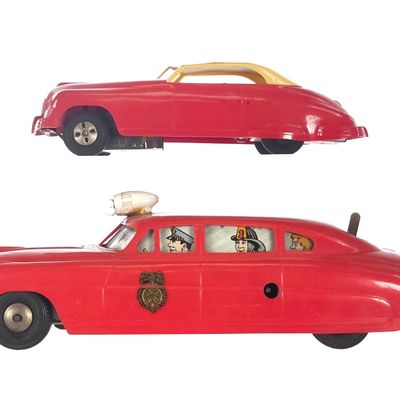 Sale Photo Thumbnail #314: (2) Marx Plastic Fire Chief Cars