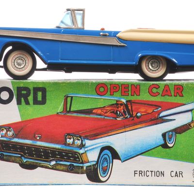 Sale Photo Thumbnail #5: 1959 Ford Fairlane 500 Tin Car by Yachio of Japan