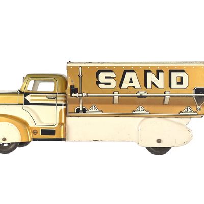 Sale Photo Thumbnail #186: Marx Tin Litho Sand & Gravel Dump Truck