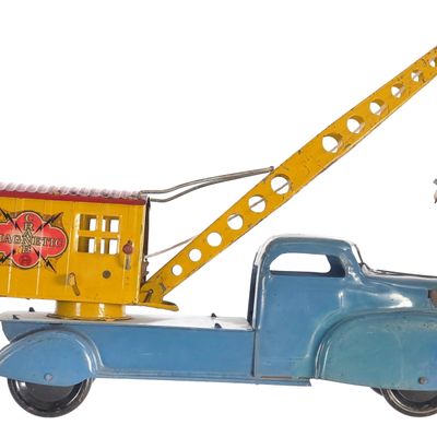 Sale Photo Thumbnail #331: Marx Pressed Steel Magnetic Crane Truck