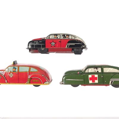 Sale Photo Thumbnail #130: (3) Lupor Tin Litho Emergency Vehicles Fire Chief, Police & Ambulance