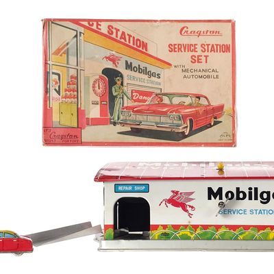 Sale Photo Thumbnail #189: Cragstan x Alps Mobilgas Service Station Set Boxed