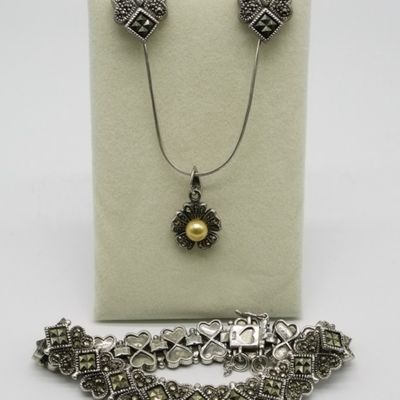 Sale Photo Thumbnail #235: Beautiful 925 Marcasite & Pearl Set