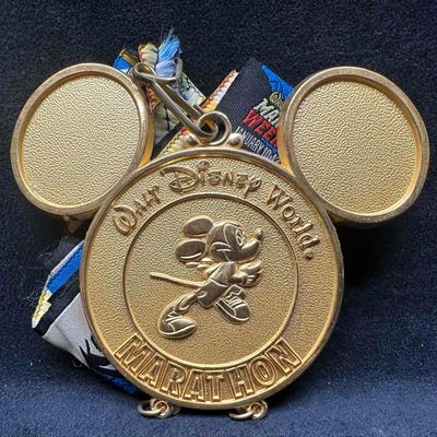 Sale Photo Thumbnail #1121: Walt Disney World Marathon Race Running Large Finisher Medal