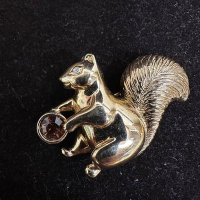 Swarovski Squirrel Crystal Brooch Fall Colors Brown Clear Gold Tone