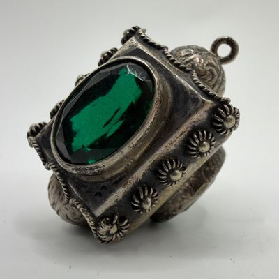 Single Fob Charm 800 Silver Emerald Green Glass Accent Etruscan Style