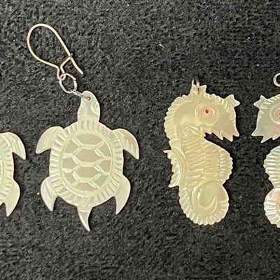 Vintage Mother Of Pearl Hand Carved Turtle & Seahorse Earrings