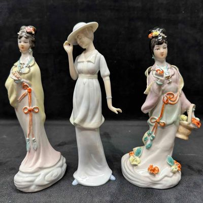 Porcelain Ceramic Figurines Geisha Women and Blue Hat Lady Set China Figures R153