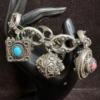 Etruscan Revival Style Design Silver Colored Faux Stone Setting Charm Silver Bracelet R94