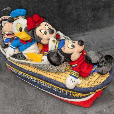 Disney Cruise Line Captain Mickey, Minnie, Donald, Goofy and Ship Plush Set