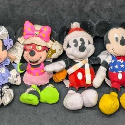 8 Disney Mickey Minnie Mouse Bean Bag And Plush Dolls