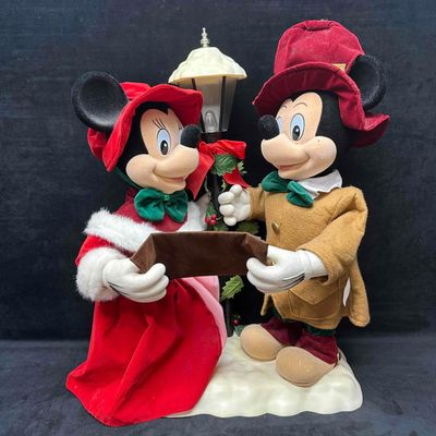 Disney Parks Vintage Mickey and Minnie Mouse Animated Musical Light Up Christmas Display Decor