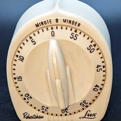 Vintage Lux Minute Minder Kitchen Timer With Rocket Knob