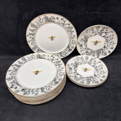 Sale Photo Thumbnail #1164: Williams Sonoma Honeycomb Dinner and Bee Salad Plates Set Porcelain 12 Pc