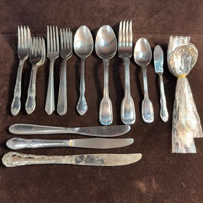 Collection Stainless Steel Silverware Flatware Lot of 25 Twenty Five