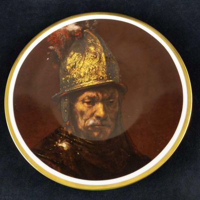 Heinrich Collectable Plate Man W The Gold Helmet