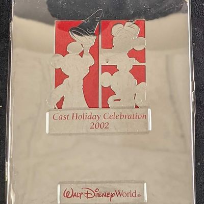 Disney Cast Holiday Celebration 2002 Picture Frame Book