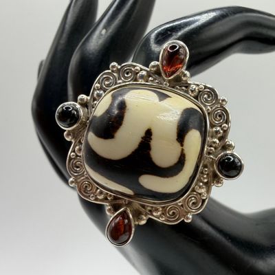 Sale Photo Thumbnail #1151: Sajen Sterling Silver Ring Dzi Bead Garnet and Black Onyx