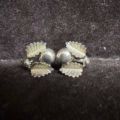 Unique Antique Ball Double Leaf Grecian Style Sterling Silver Earrings I23