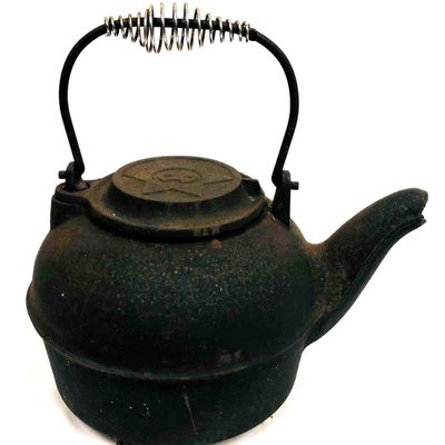 Vintage Cast Iron Chattanooga Star #8 Kettle With Swivel Lid