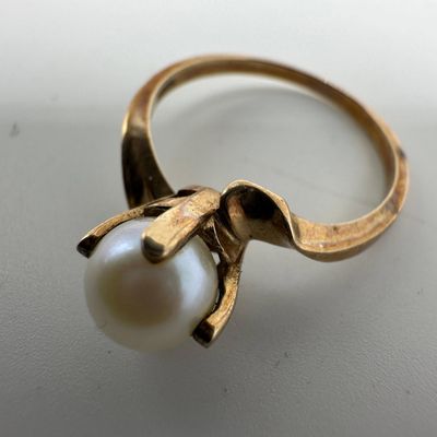 10K Yellow Gold Freshwater Pearl Size 6 Ring