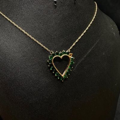 Vintage 14K Gold Emerald Heart Necklace