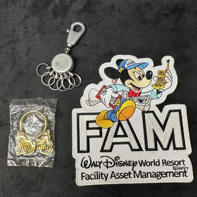 Disneyana Memorabilia Disney Cast Member Collection Disney Quest Key Chains Mickey FAM