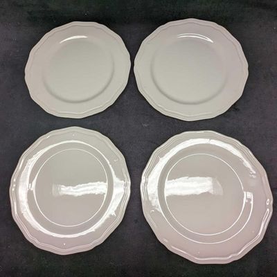 4 Gibson Designs Miranda China Dinner Plates B